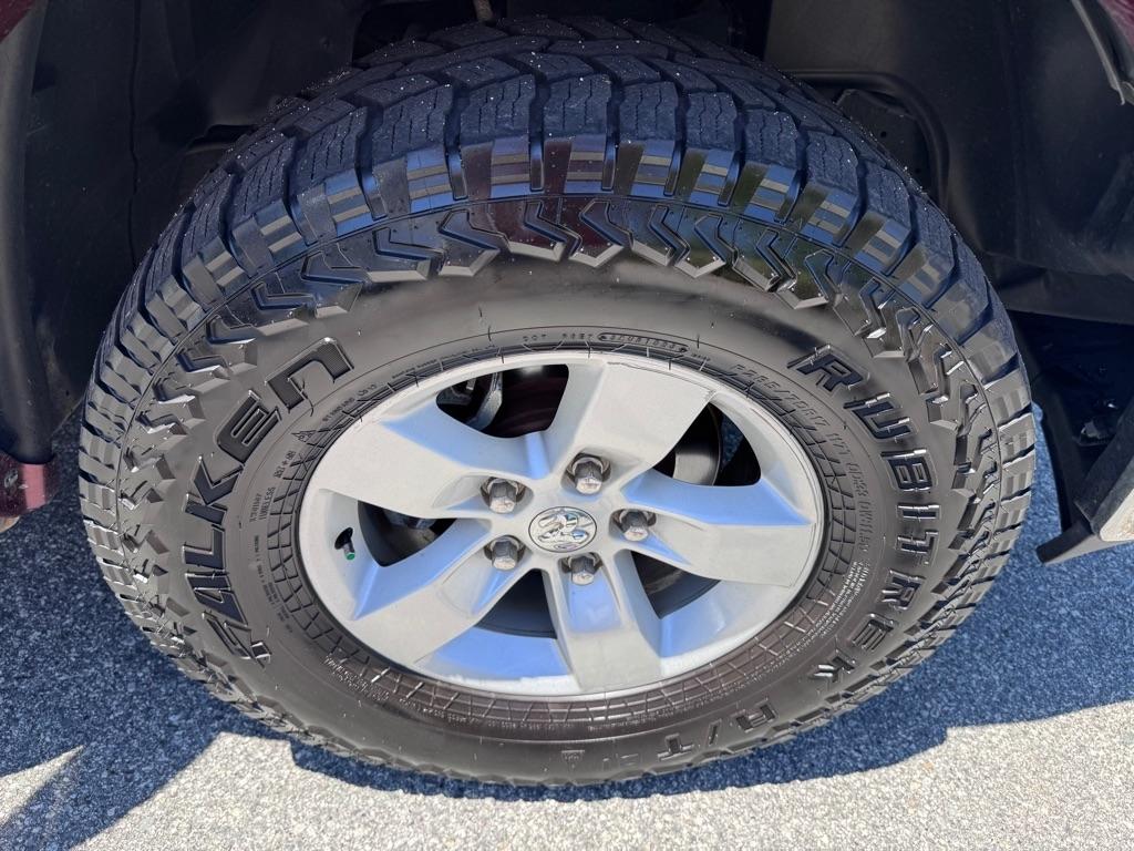 RAM 1500 Outdoorsman 4x4 Crew Cab 5'7" Box 2016