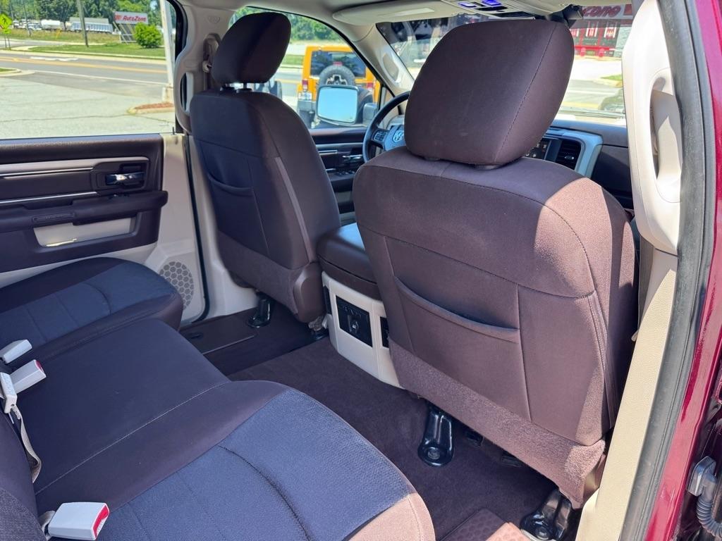 RAM 1500 Outdoorsman 4x4 Crew Cab 5'7" Box 2016