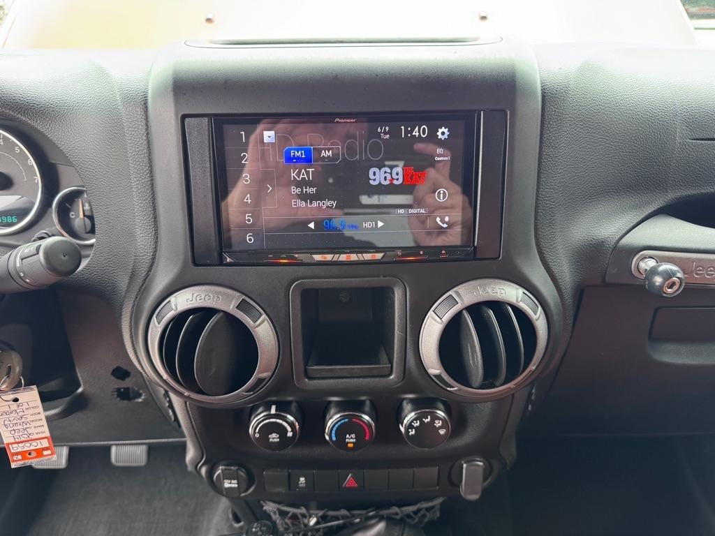 Jeep Wrangler Unlimited Sport 4WD 2014