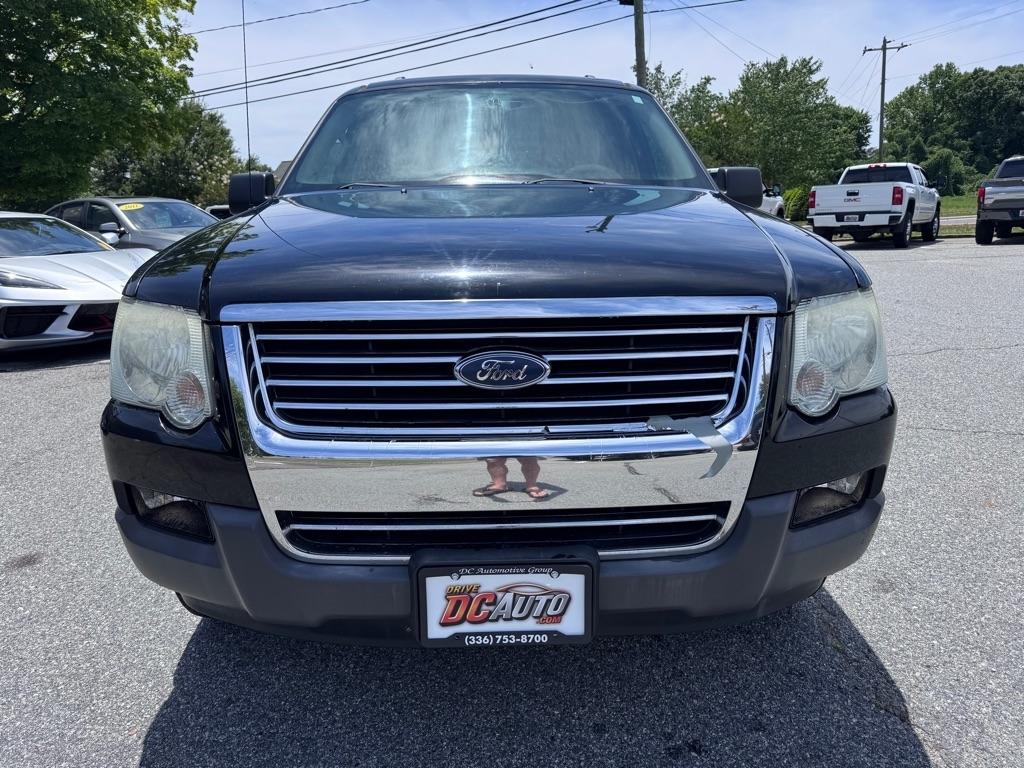 Ford Explorer XLT 4.0L 2WD 2006