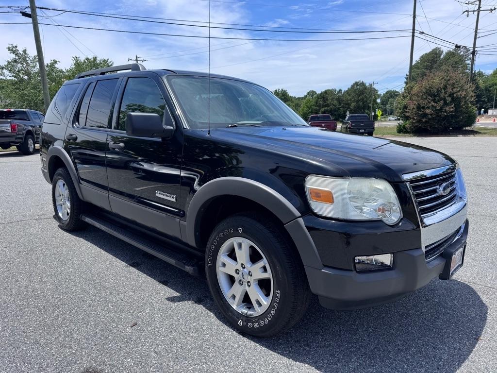 Ford Explorer XLT 4.0L 2WD 2006