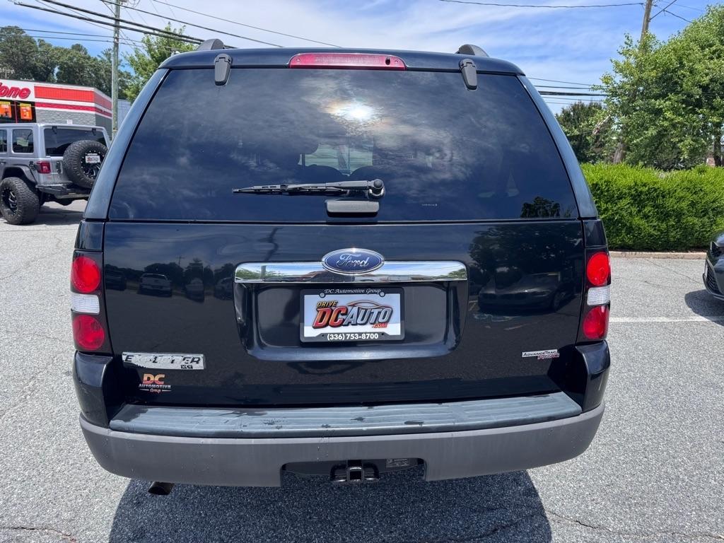 Ford Explorer XLT 4.0L 2WD 2006