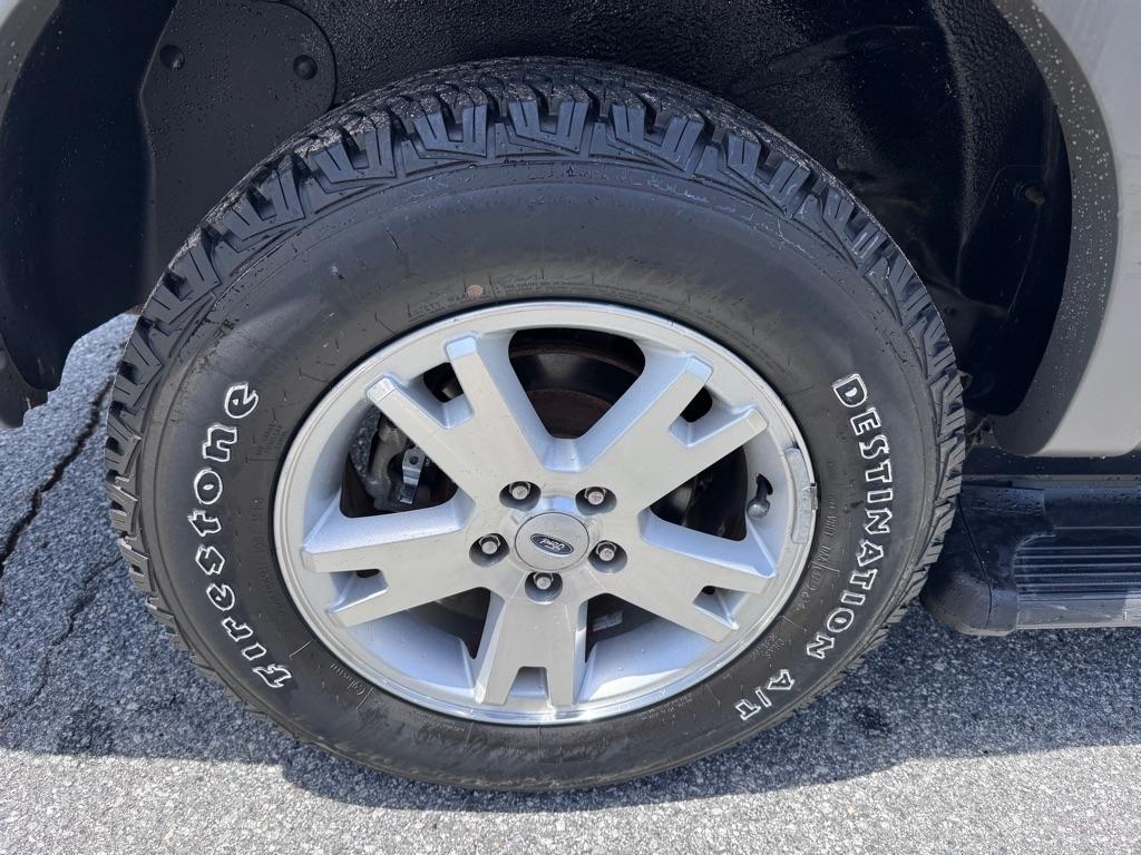 Ford Explorer XLT 4.0L 2WD 2006
