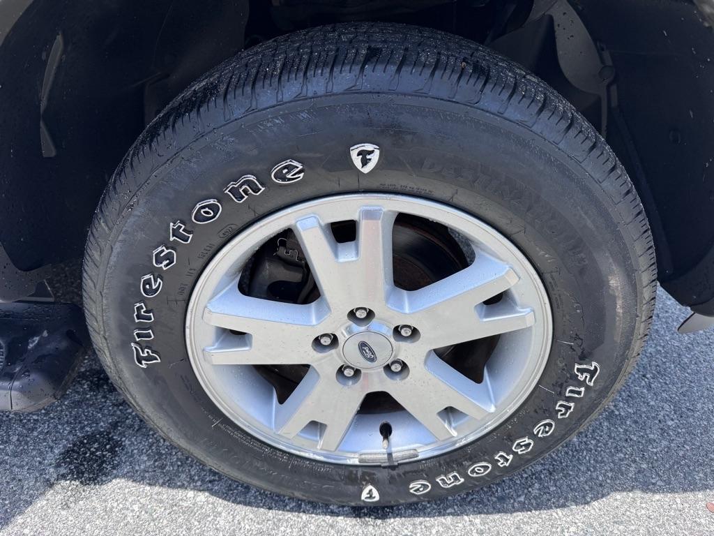 Ford Explorer XLT 4.0L 2WD 2006