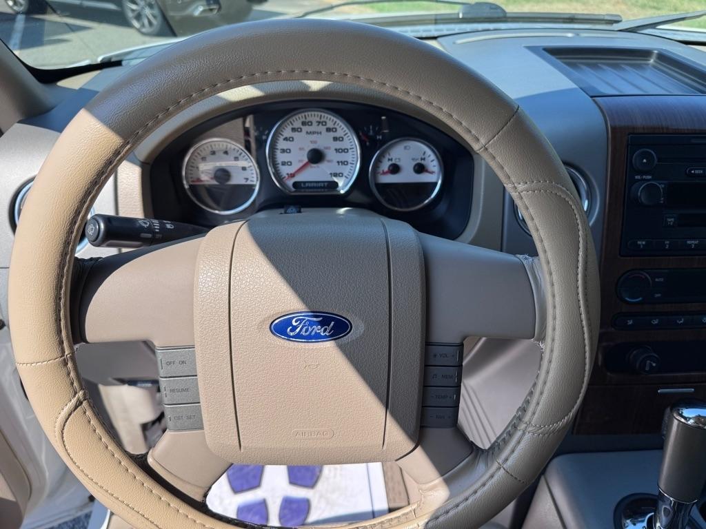 Ford F-150 Lariat SuperCrew 2WD 2004