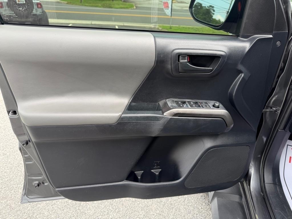 Toyota Tacoma SR5 Double Cab Long Bed V6 6AT 2WD 2018