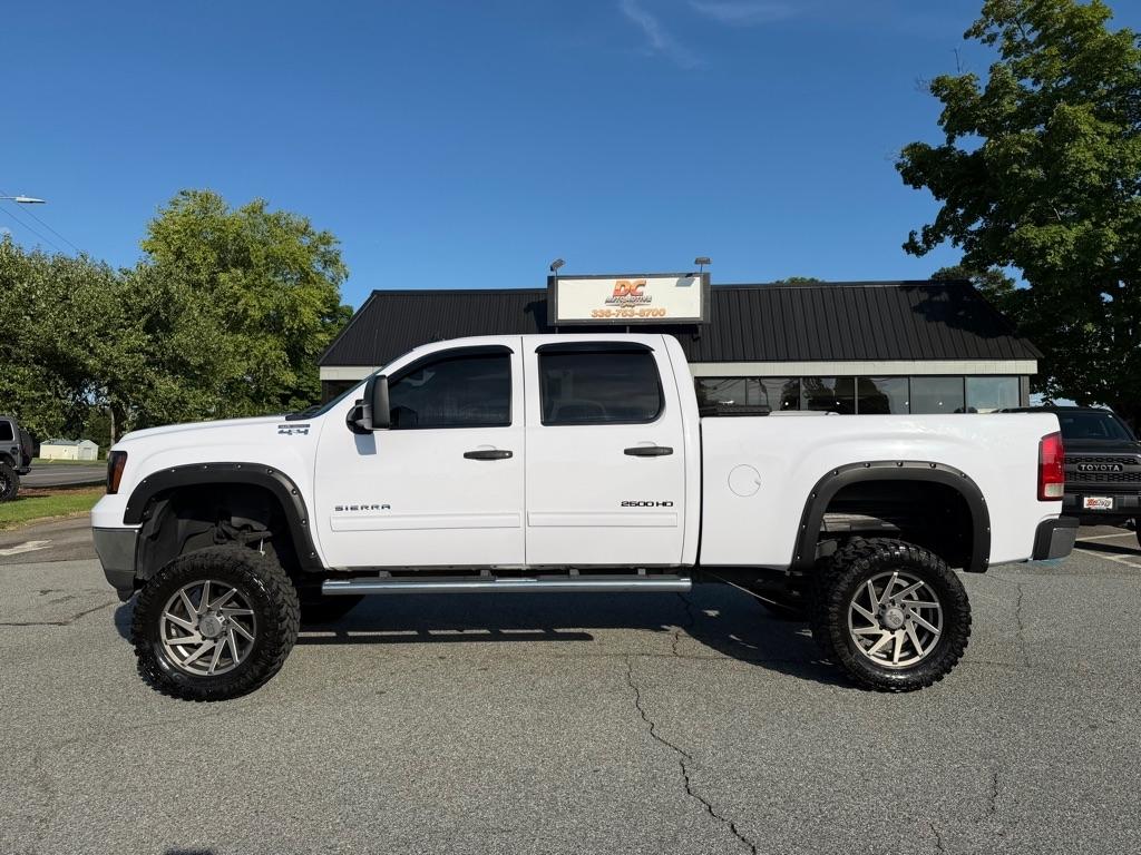 GMC Sierra 2500HD SLE Crew Cab 4WD 2011