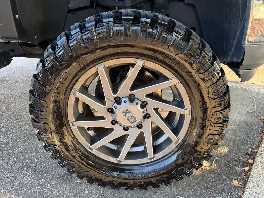 GMC Sierra 2500HD SLE Crew Cab 4WD 2011