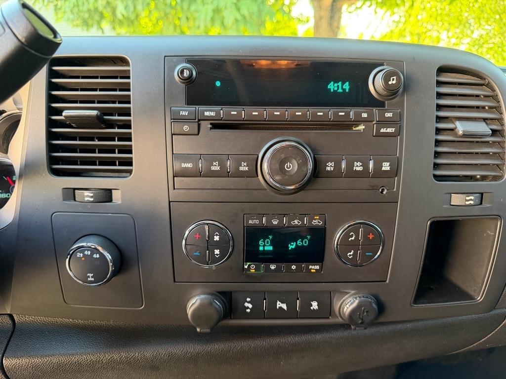 GMC Sierra 2500HD SLE Crew Cab 4WD 2011