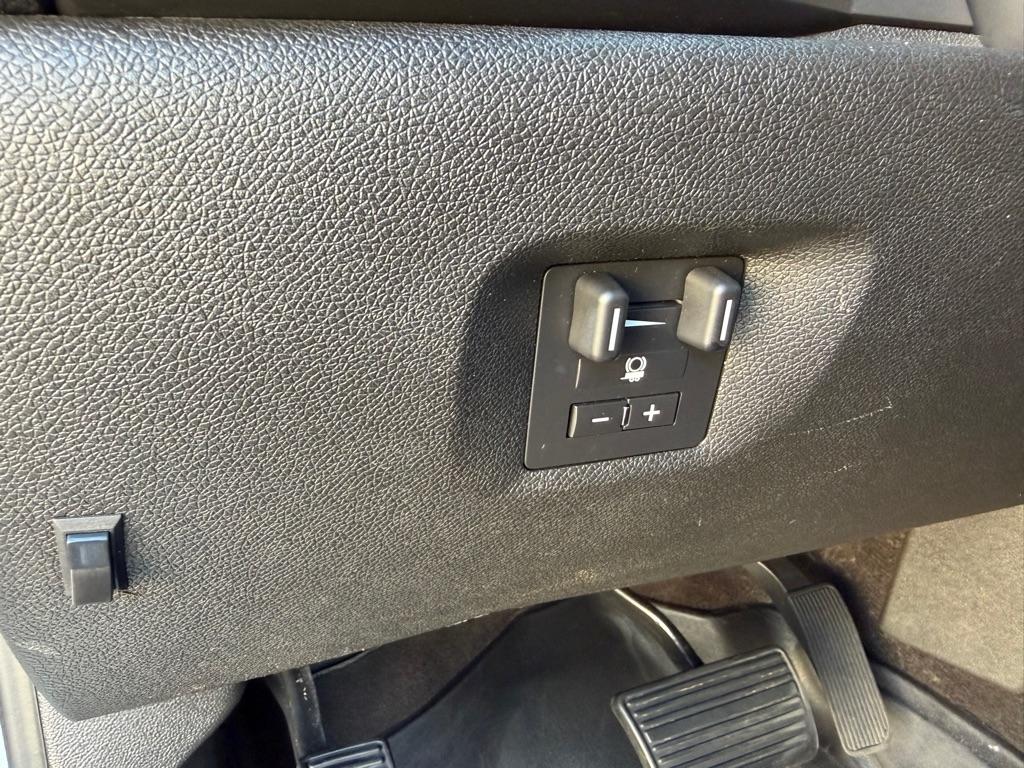 GMC Sierra 2500HD SLE Crew Cab 4WD 2011