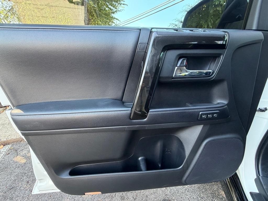 Toyota 4Runner Limited Nightshade Edition 4WD 2019