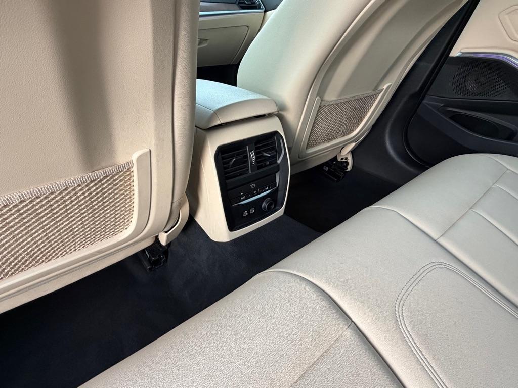 BMW 3-Series 330i 2019