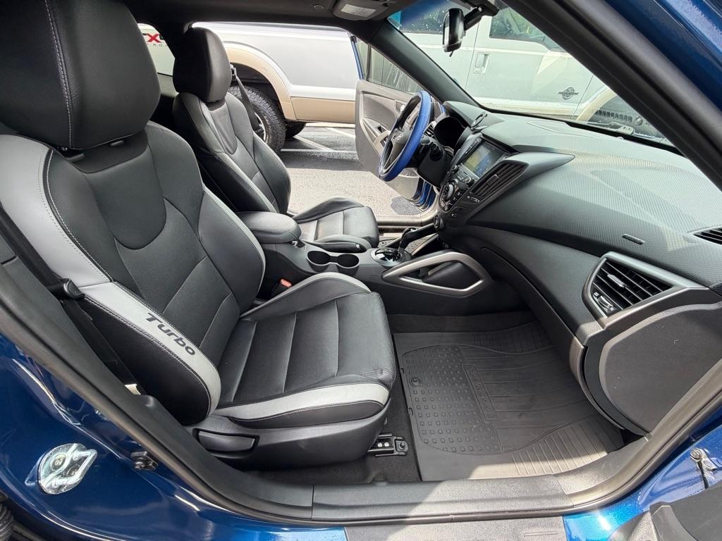 Hyundai Veloster Turbo DCT 2016
