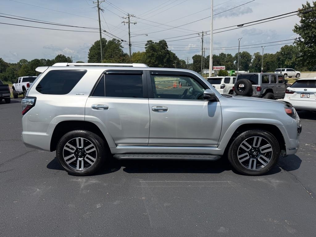 Toyota 4Runner Limited 4WD V6 2016