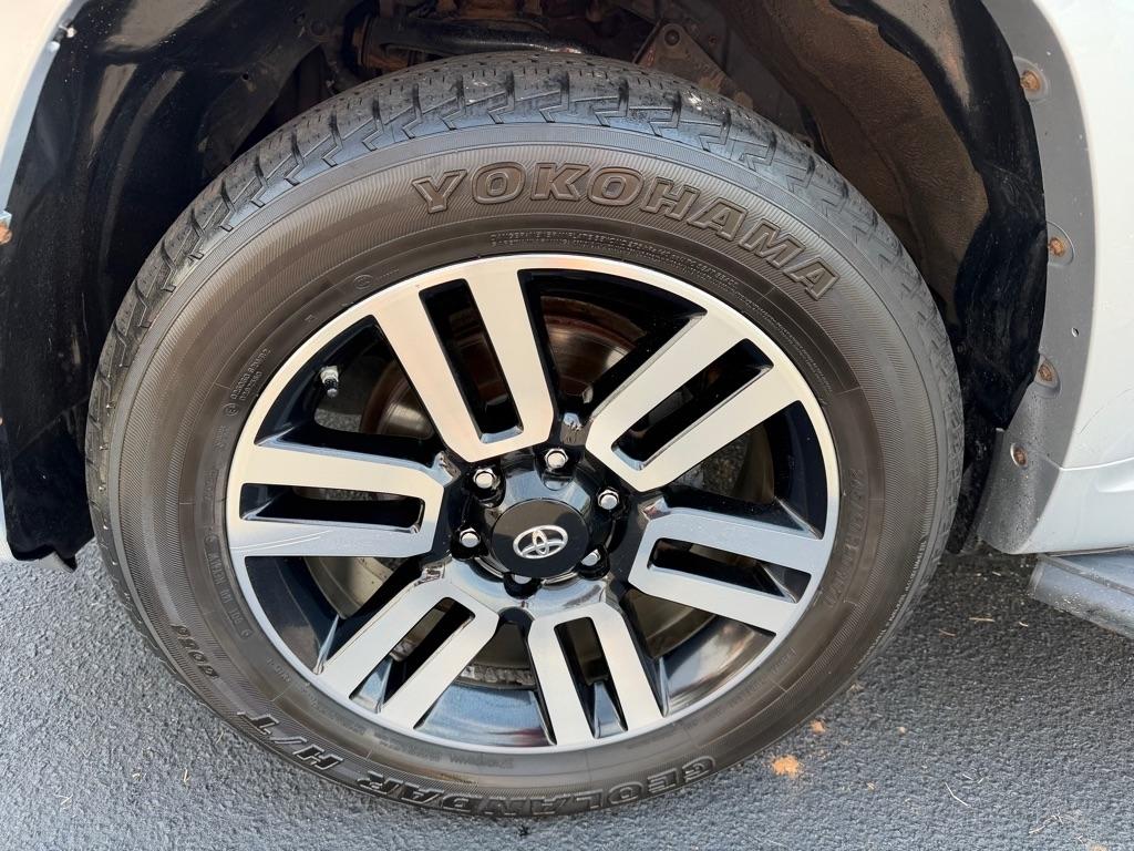 Toyota 4Runner Limited 4WD V6 2016