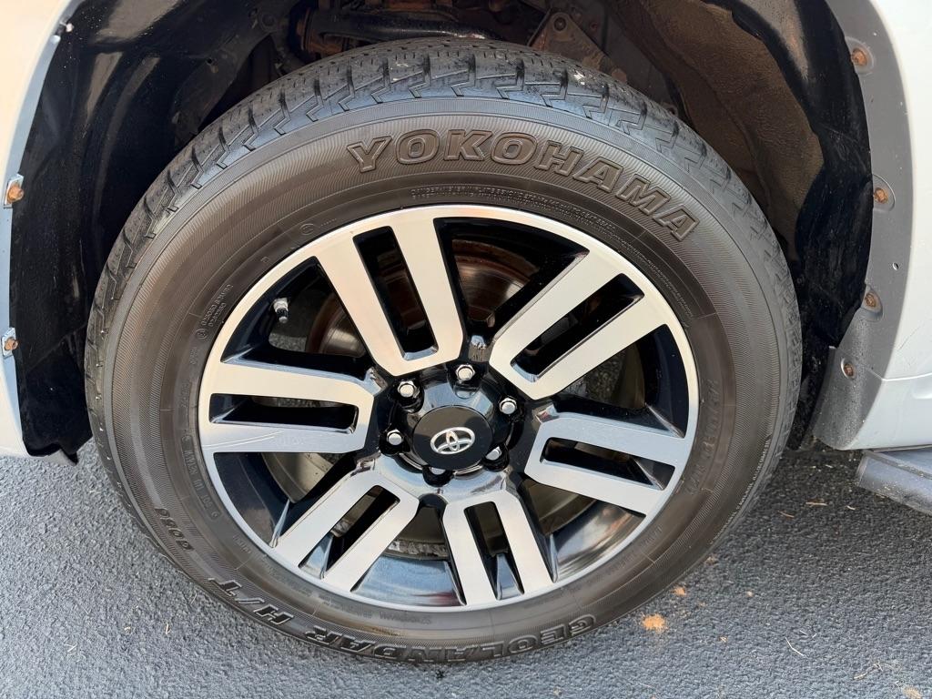 Toyota 4Runner Limited 4WD V6 2016