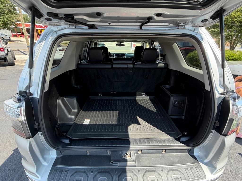 Toyota 4Runner Limited 4WD V6 2016