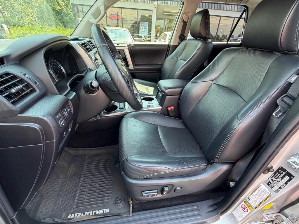Toyota 4Runner Limited 4WD V6 2016