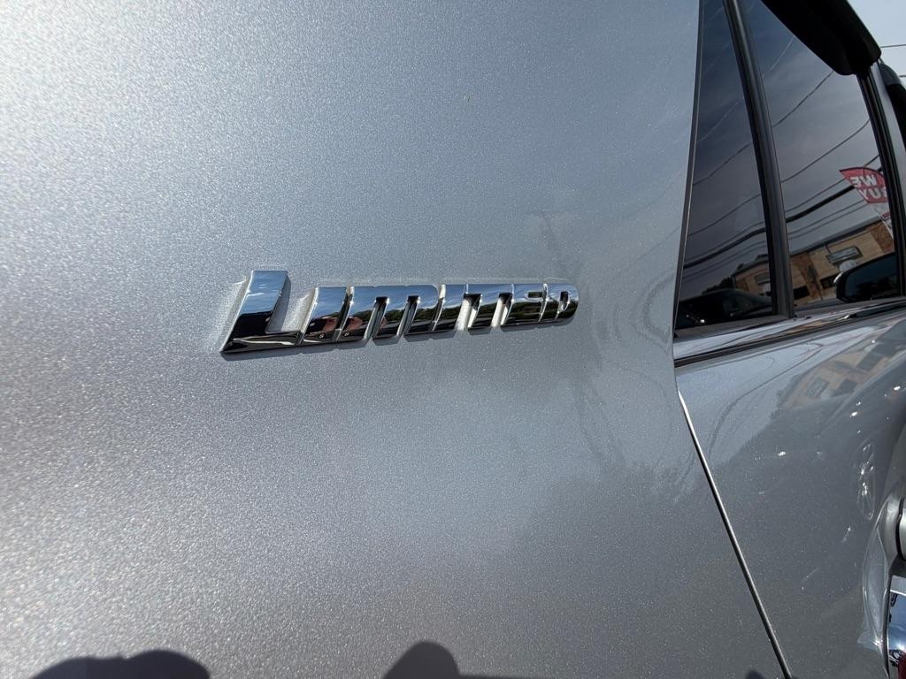 Toyota 4Runner Limited 4WD V6 2016