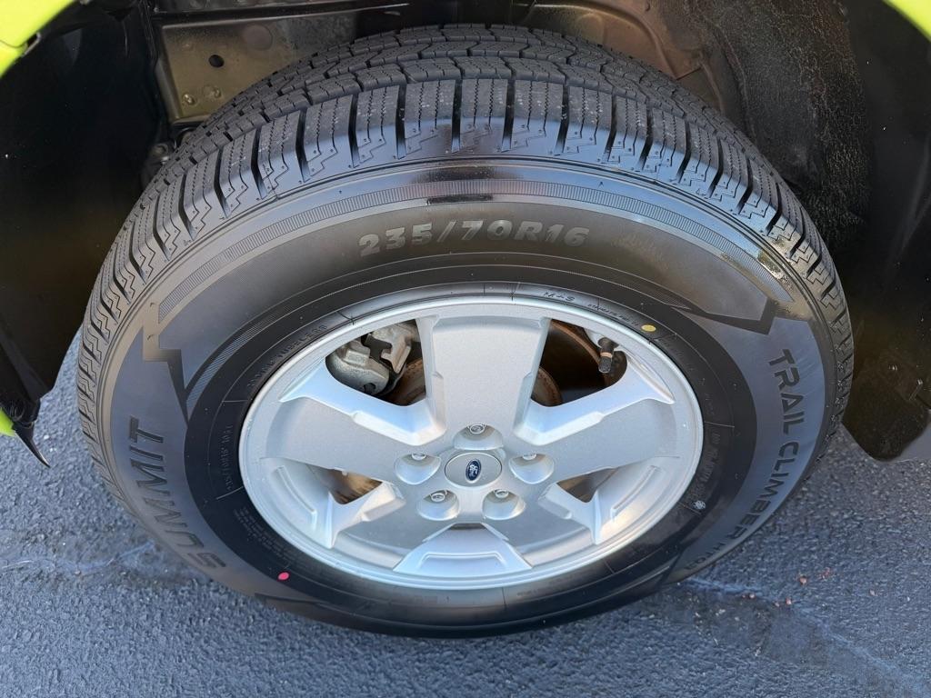 Ford Escape XLT FWD 2012