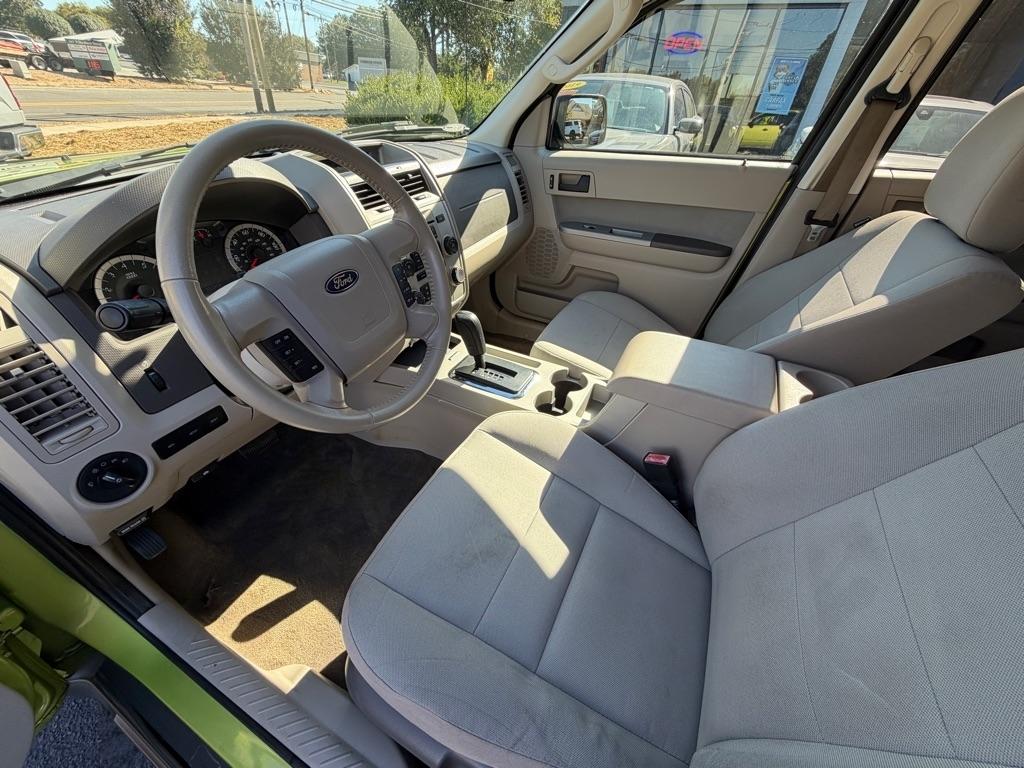 Ford Escape XLT FWD 2012