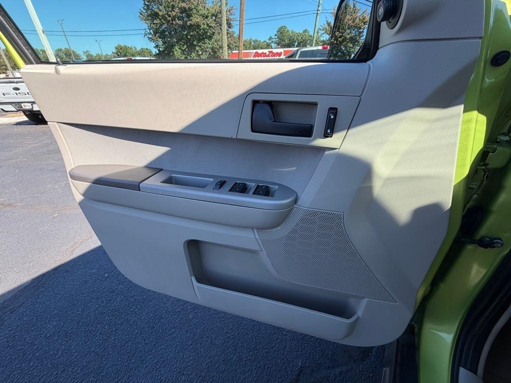 Ford Escape XLT FWD 2012