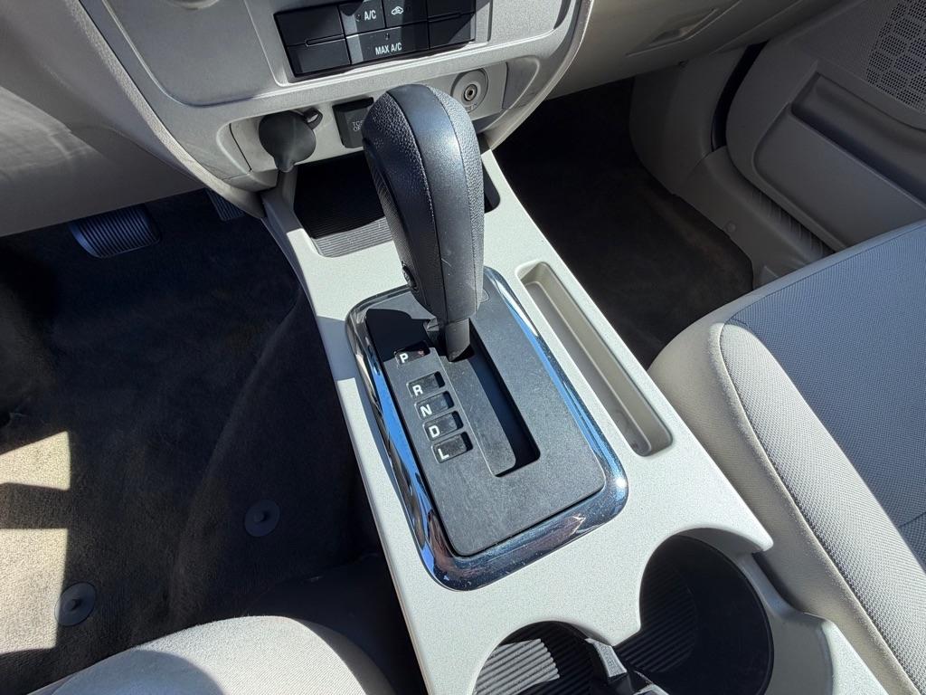 Ford Escape XLT FWD 2012