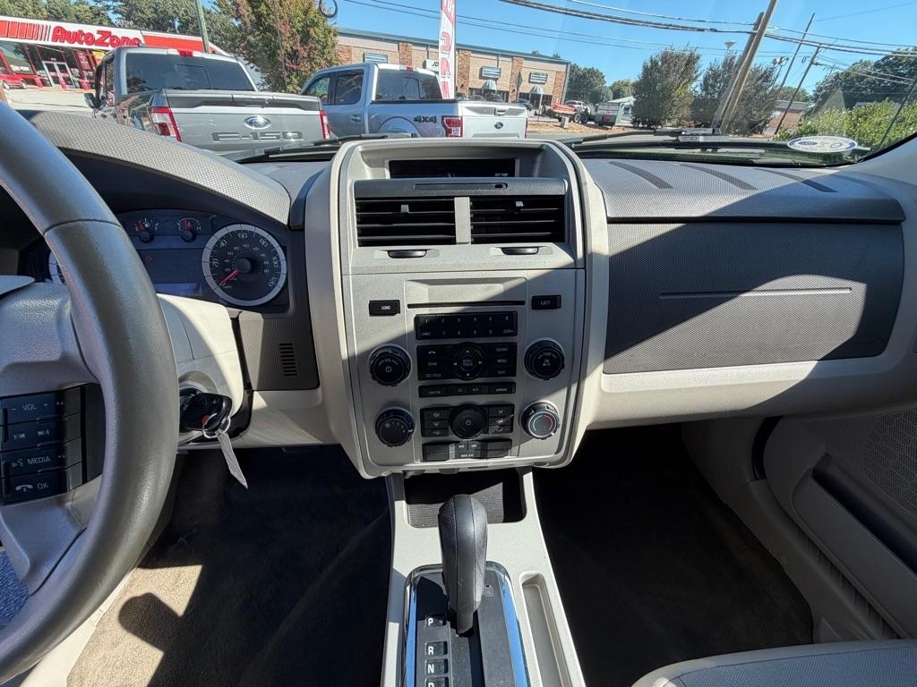 Ford Escape XLT FWD 2012