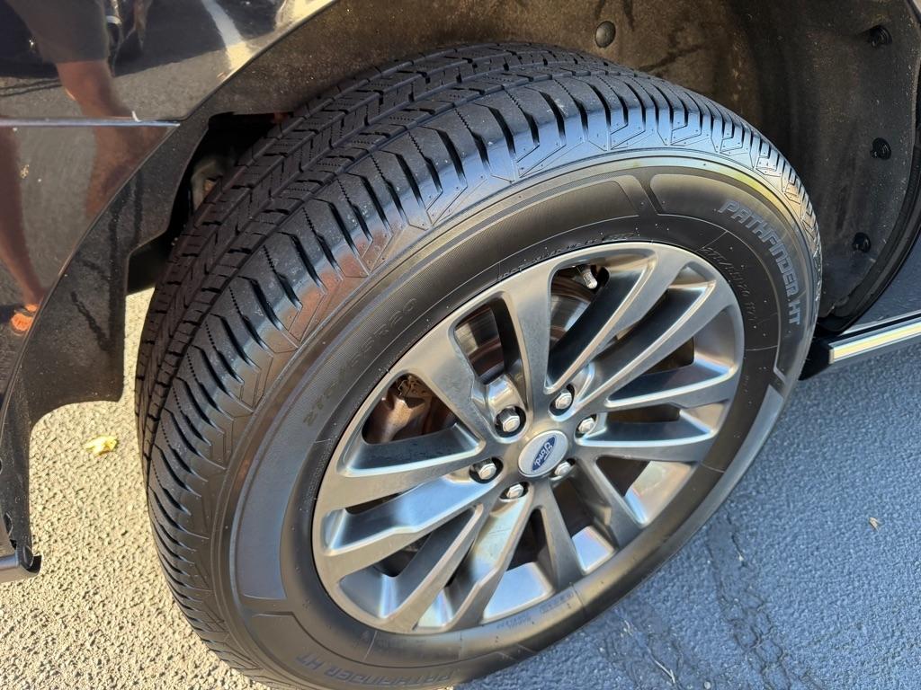 Ford Expedition MAX Limited 4WD 2021