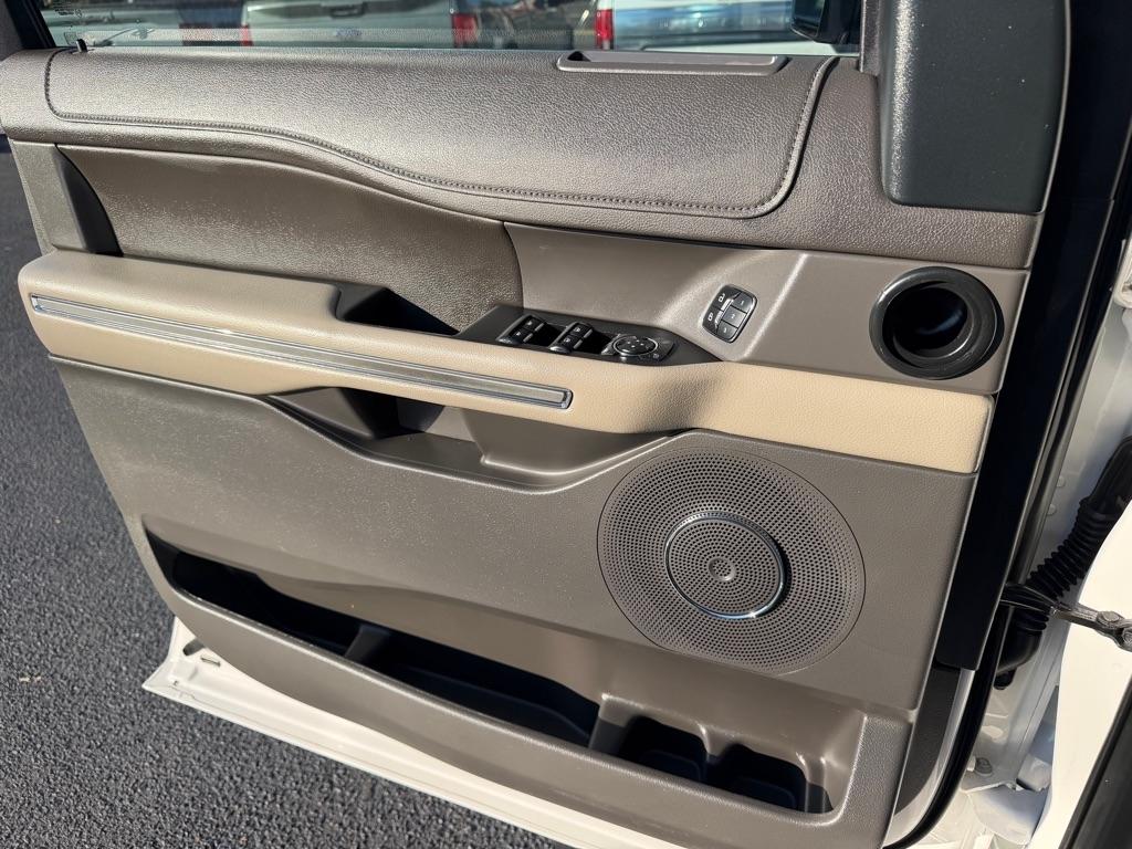 Ford Expedition XLT 4WD 2019