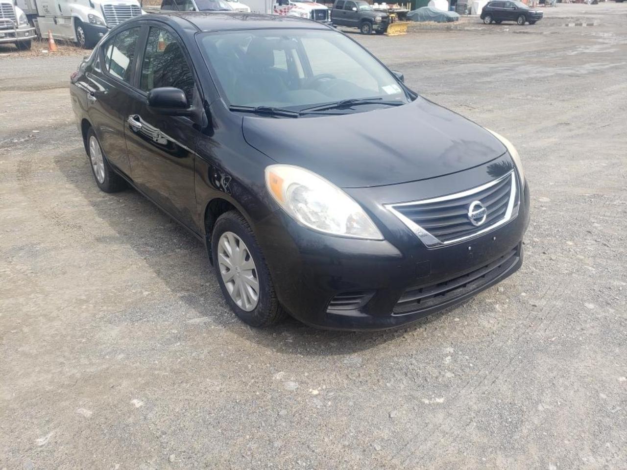 2013 Nissan Versa 1.6 S 4A