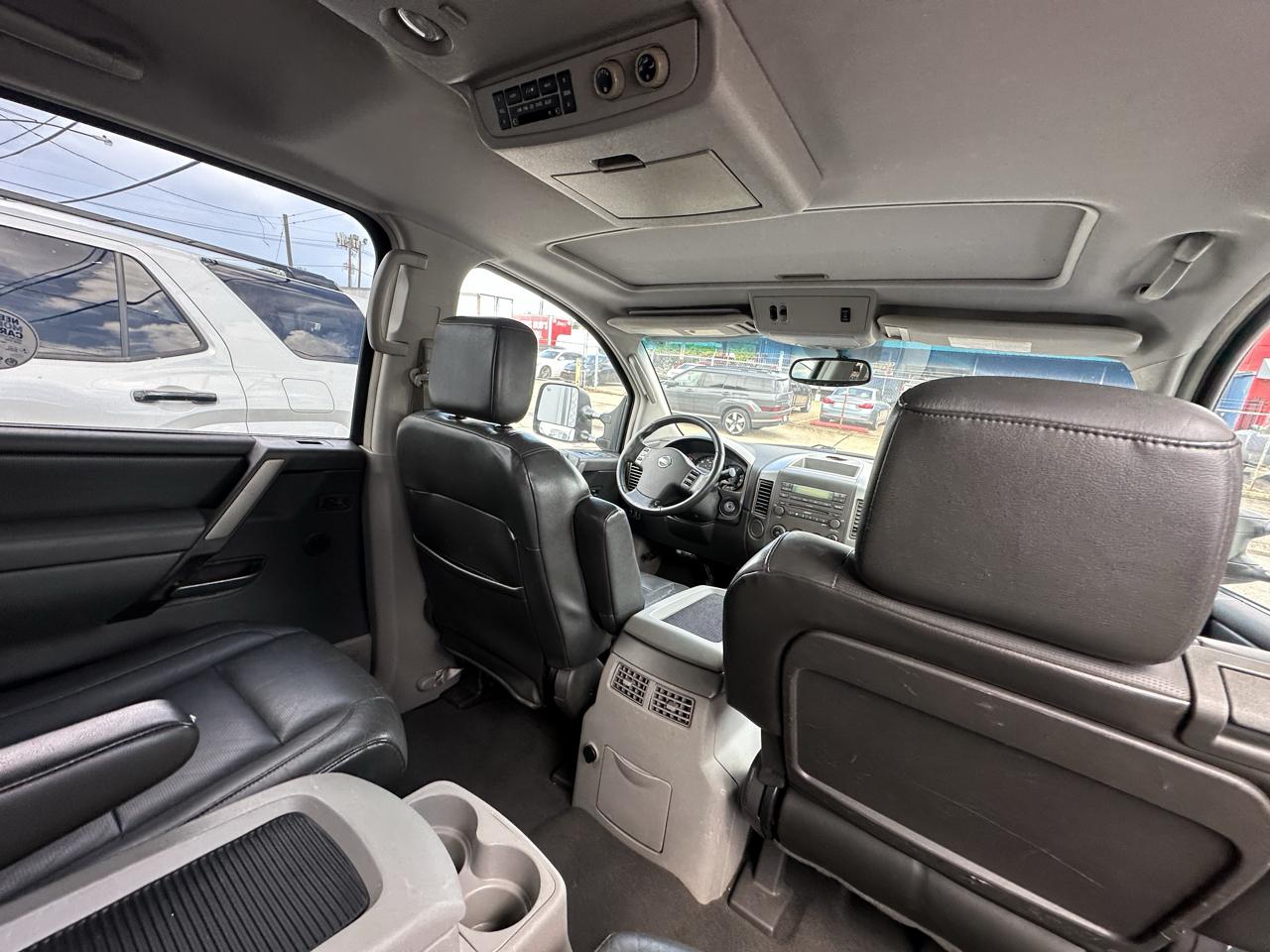 2004 Nissan Armada LE - Photo 12