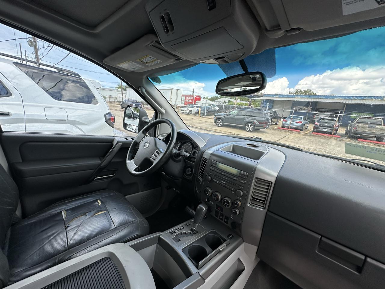 2004 Nissan Armada LE - Photo 19