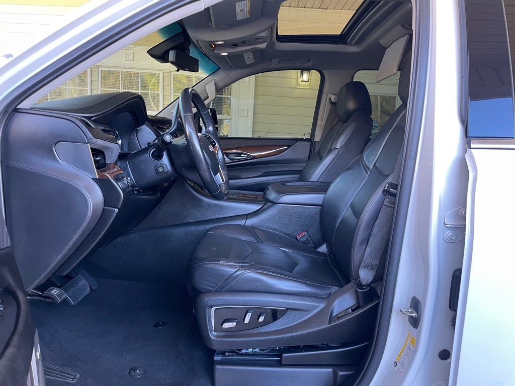 Cadillac Escalade Luxury 4WD 2019