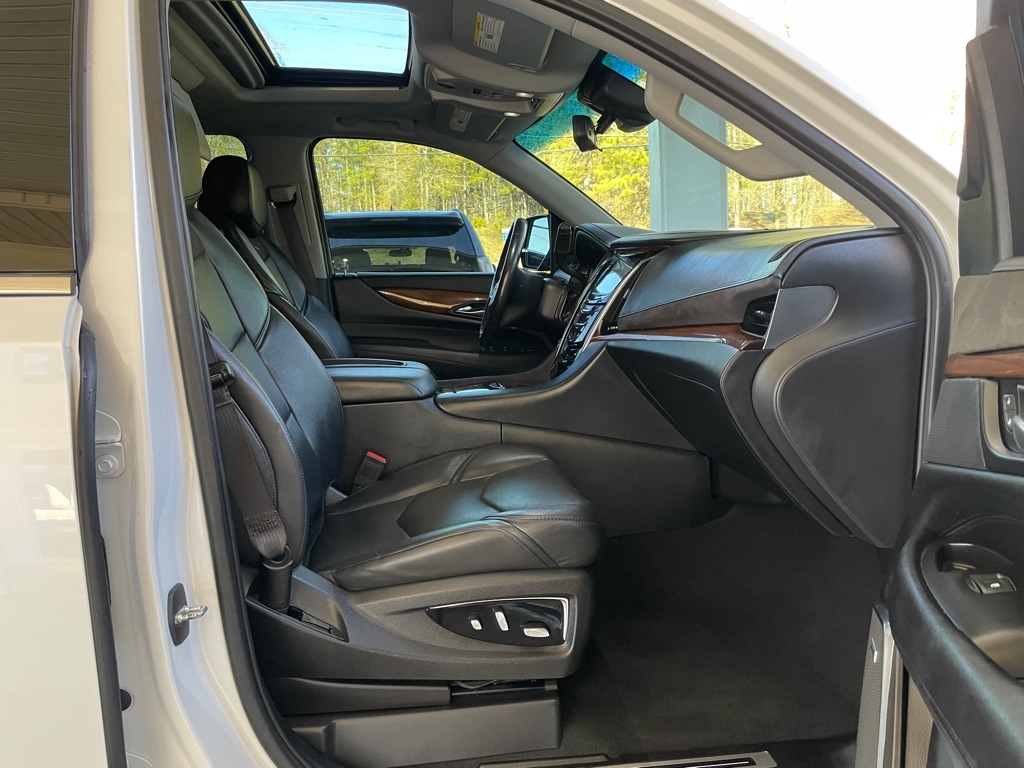 Cadillac Escalade Luxury 4WD 2019