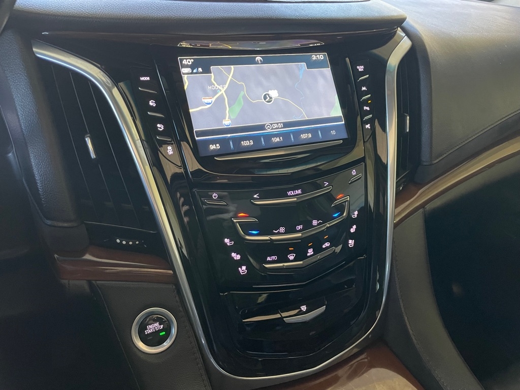 Cadillac Escalade Luxury 4WD 2019