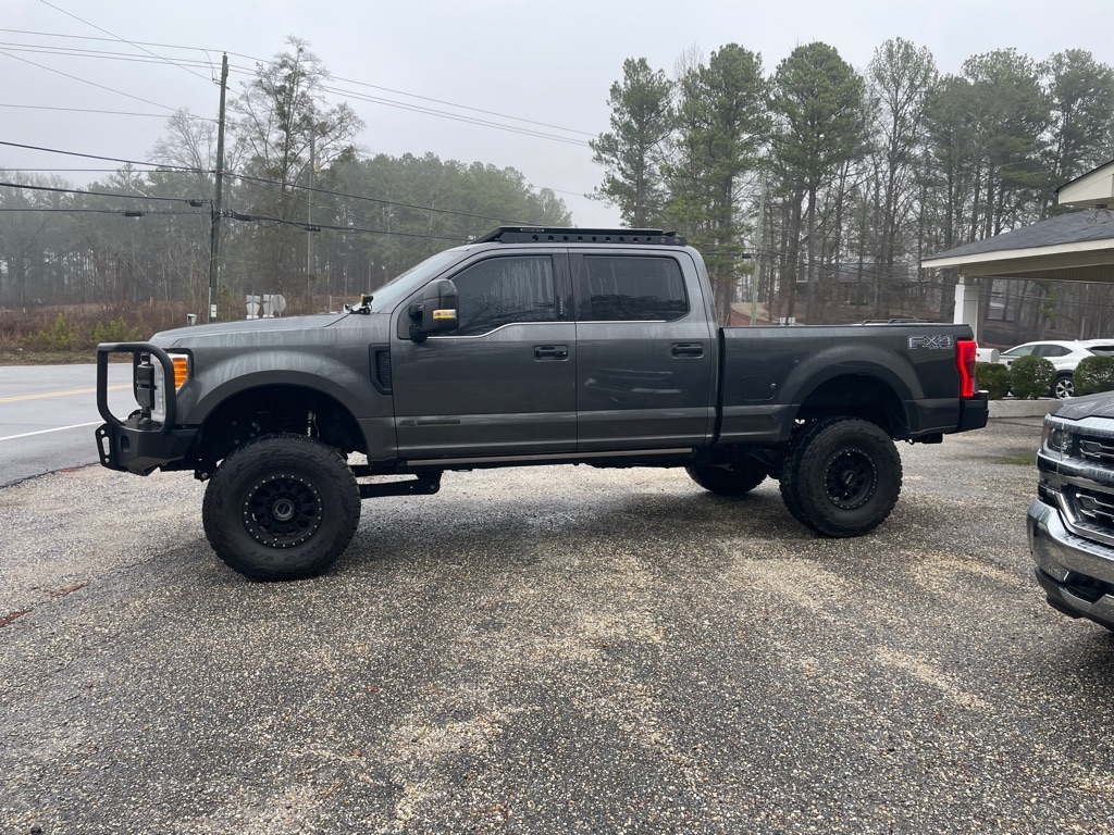 Ford F-250 SD Lariat Crew Cab 4WD 2018