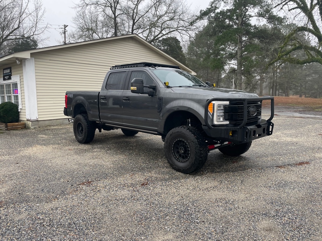 Ford F-250 SD Lariat Crew Cab 4WD 2018