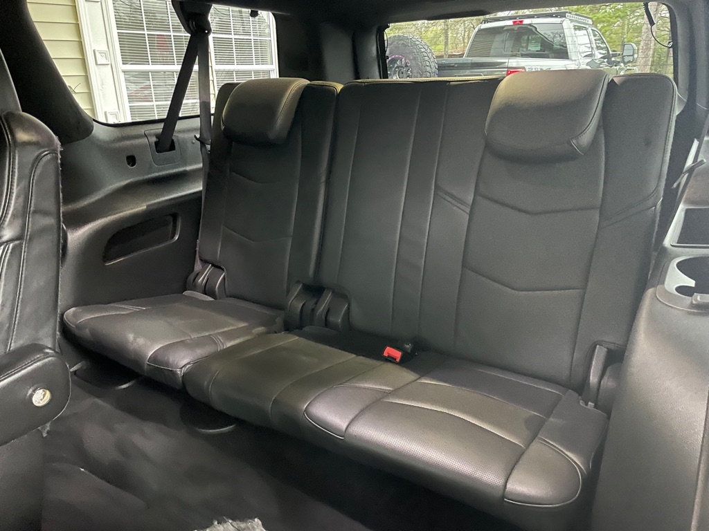 Cadillac Escalade ESV Platinum 4WD 2017