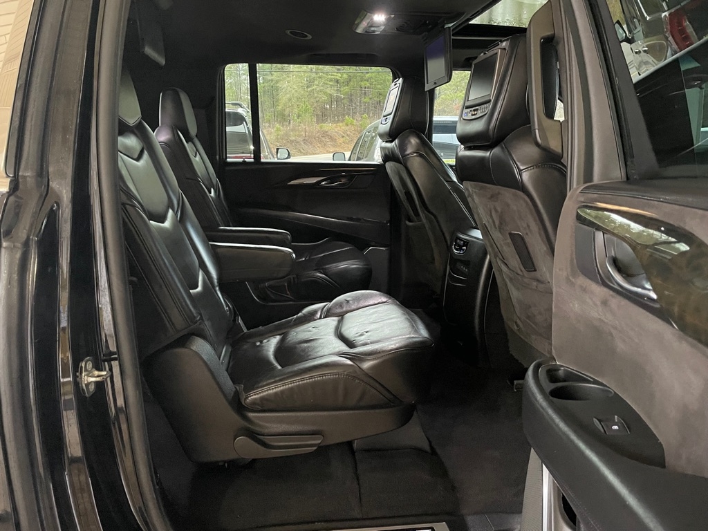Cadillac Escalade ESV Platinum 4WD 2017