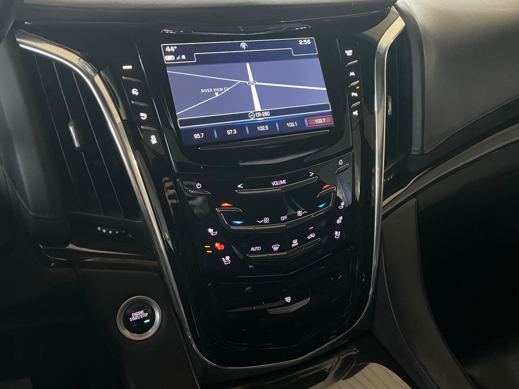 Cadillac Escalade ESV Platinum 4WD 2017