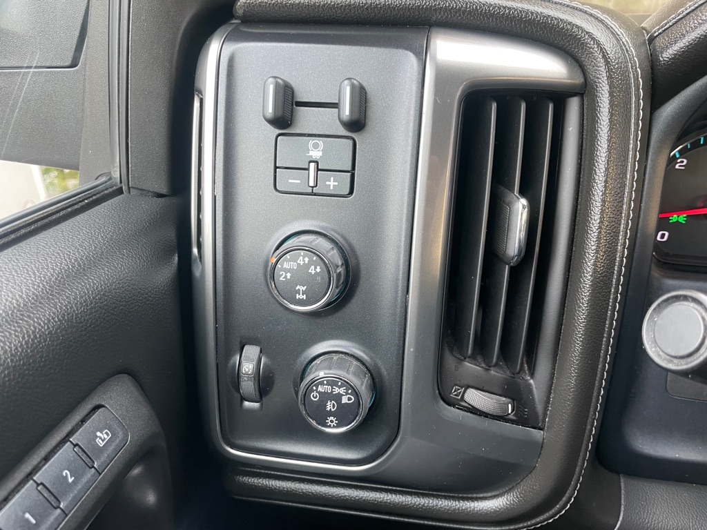 Chevrolet Silverado 1500 LTZ Crew Cab 4WD 2016