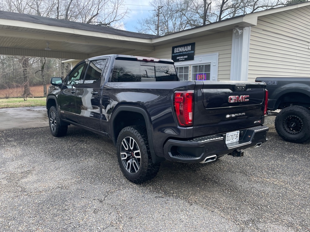 GMC Sierra 1500 AT4 Crew Cab 4WD 2022