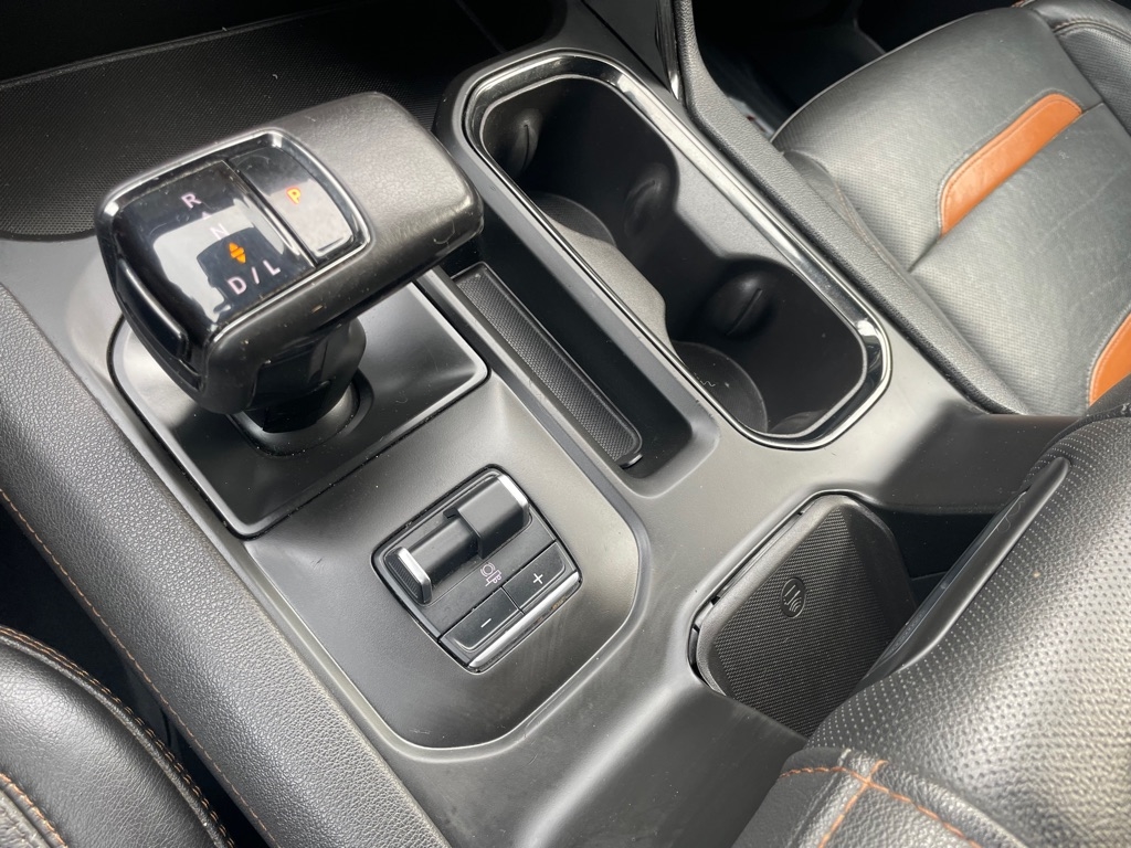 GMC Sierra 1500 AT4 Crew Cab 4WD 2022