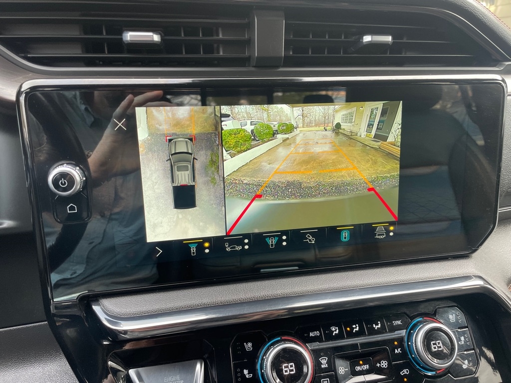 GMC Sierra 1500 AT4 Crew Cab 4WD 2022