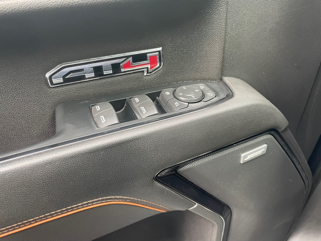 GMC Sierra 1500 AT4 Crew Cab 4WD 2022