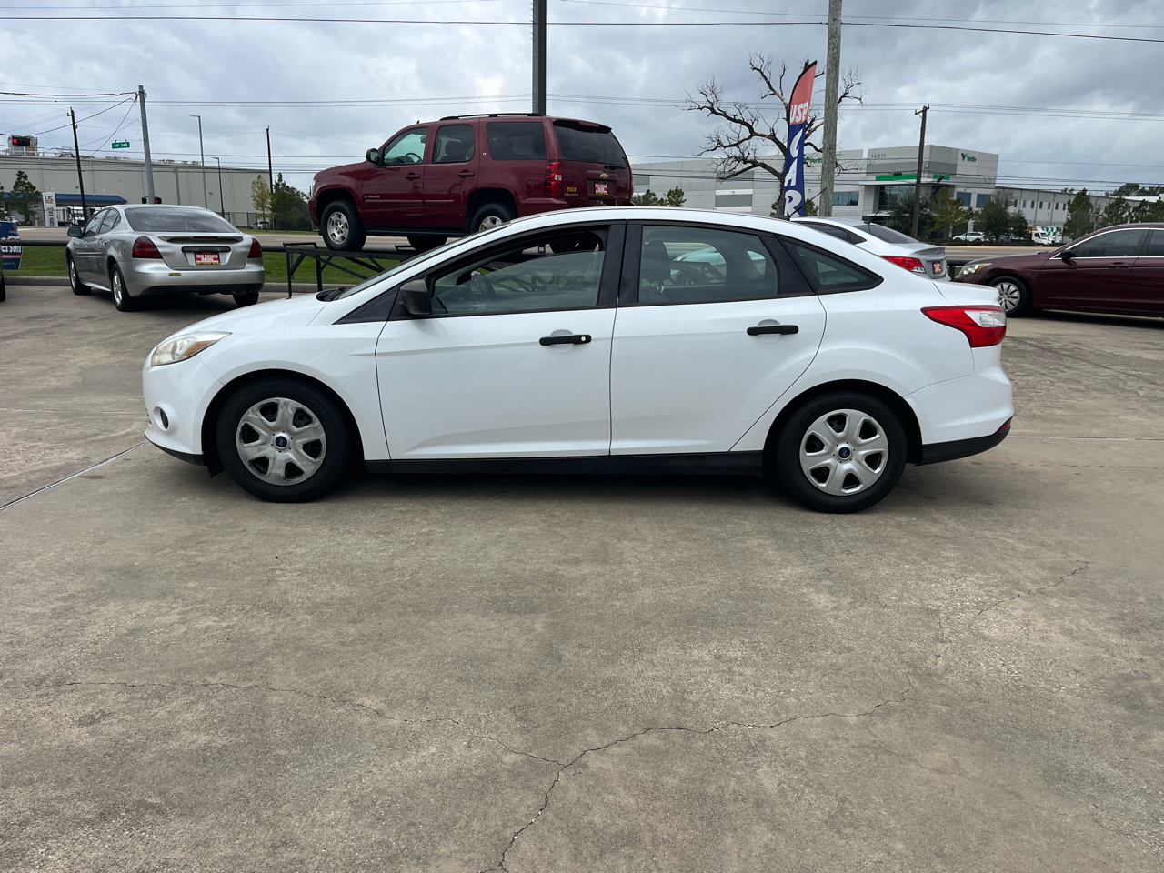 Ford Focus S Sedan 2014