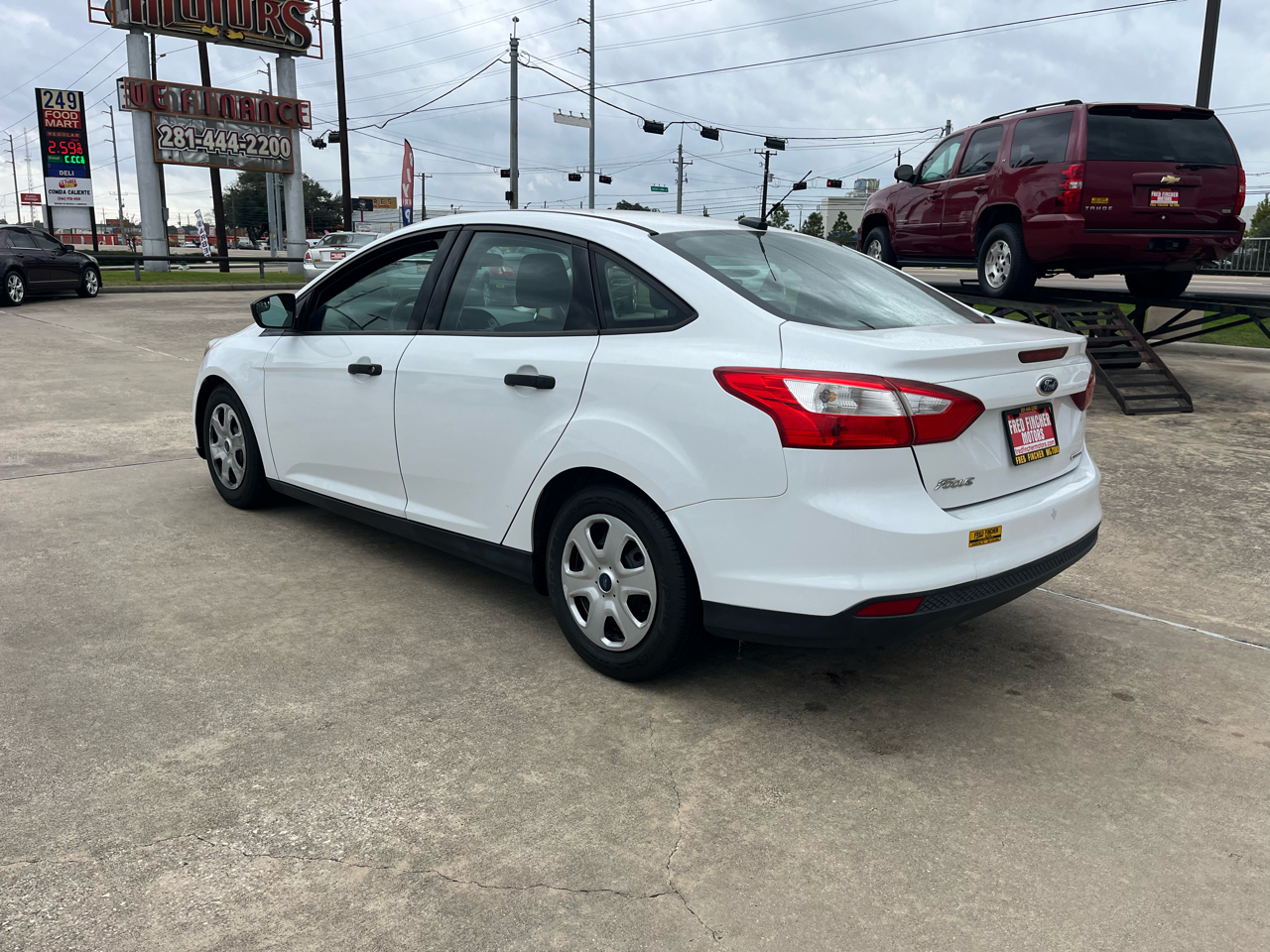 Ford Focus S Sedan 2014