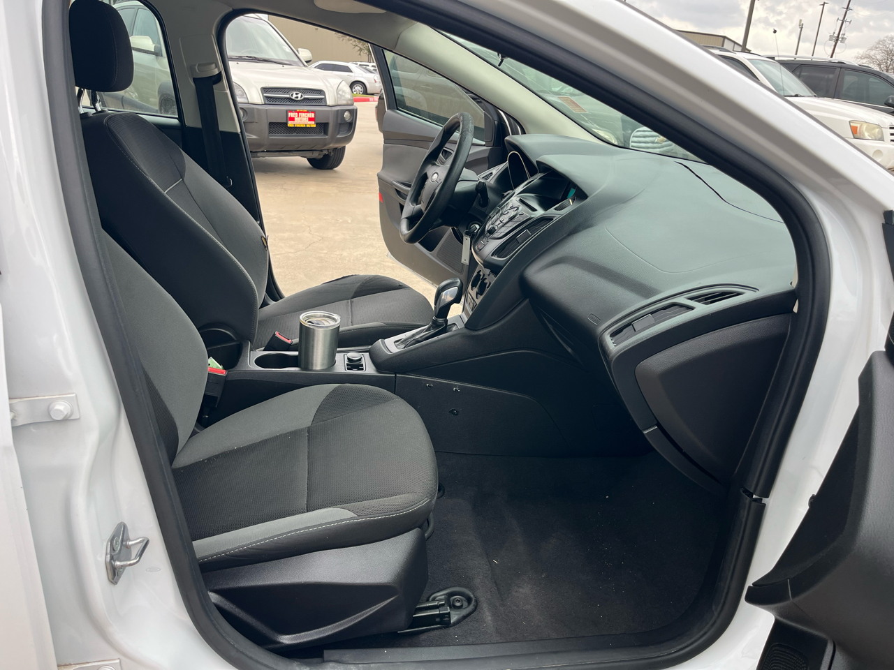 Ford Focus S Sedan 2014