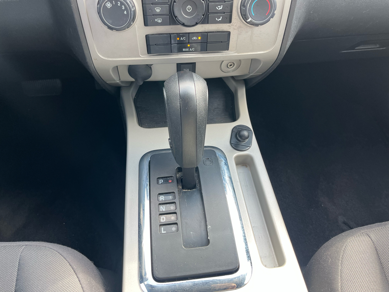 Ford Escape XLT FWD 2012